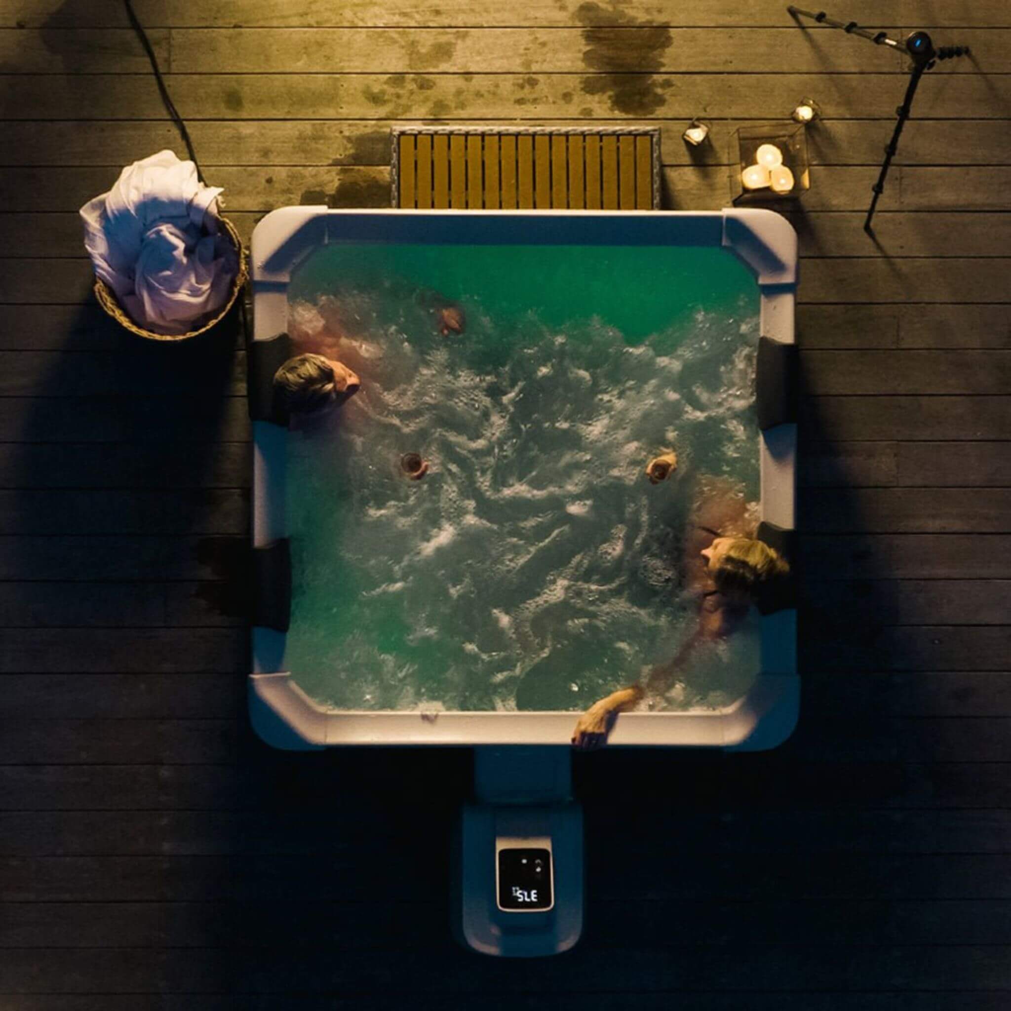 MSpa Oslo Supreme 6-Person 120 Jets Square Spa W/ LED Lights & Integrated App Control [F-OS063W] (SAK93516)