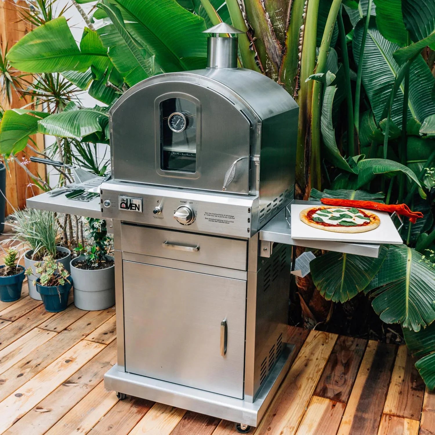 Summerset Freestanding Outdoor Propane Gas Pizza Oven with Cart & Side Shelves