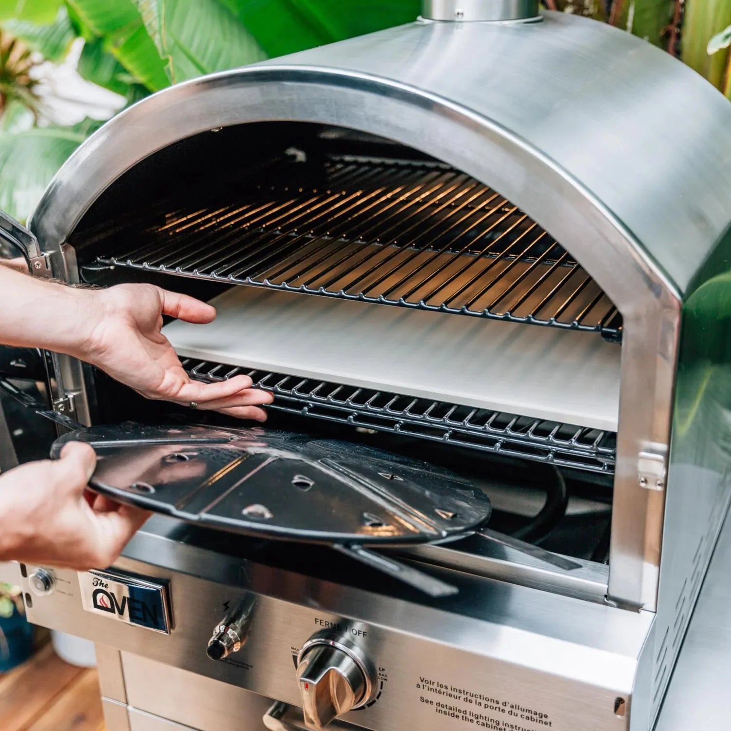 Summerset Freestanding Outdoor Propane Gas Pizza Oven with Cart & Side Shelves
