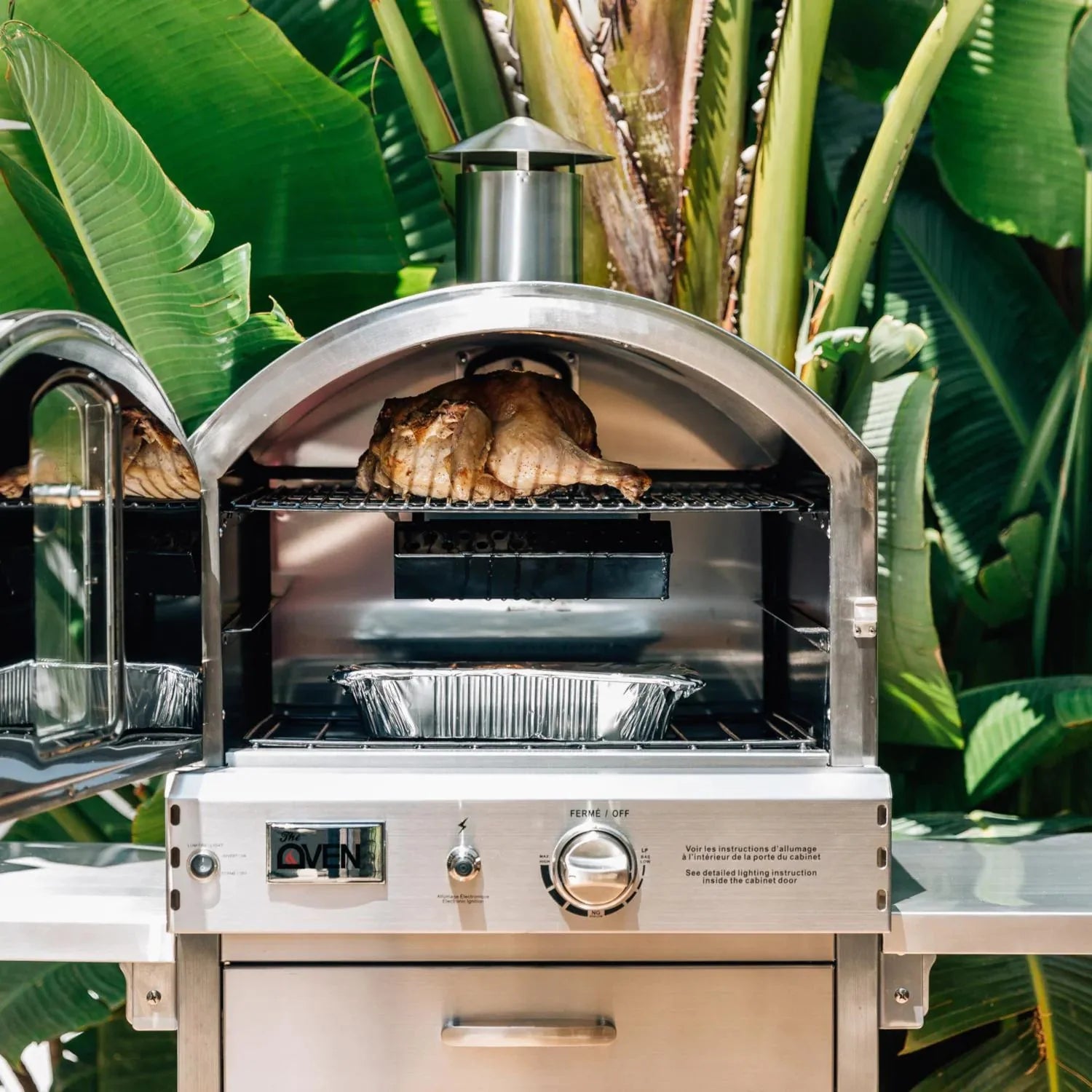 Summerset Freestanding Outdoor Propane Gas Pizza Oven with Cart & Side Shelves